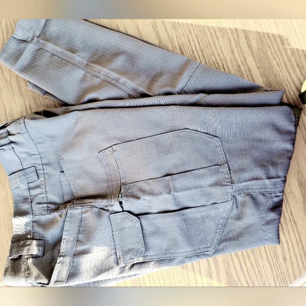 Tactical Series sz S pants.. rip stop material outdoor sport Jeans